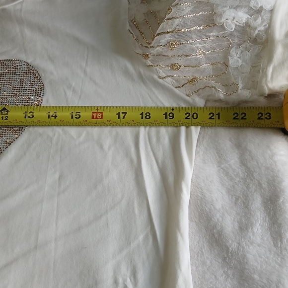 Everly White Lace Sleeve Heart Tee - Picture 7 of 9